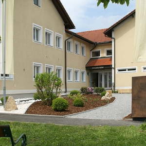 Vorplatzgestaltung Frühjahr 2011